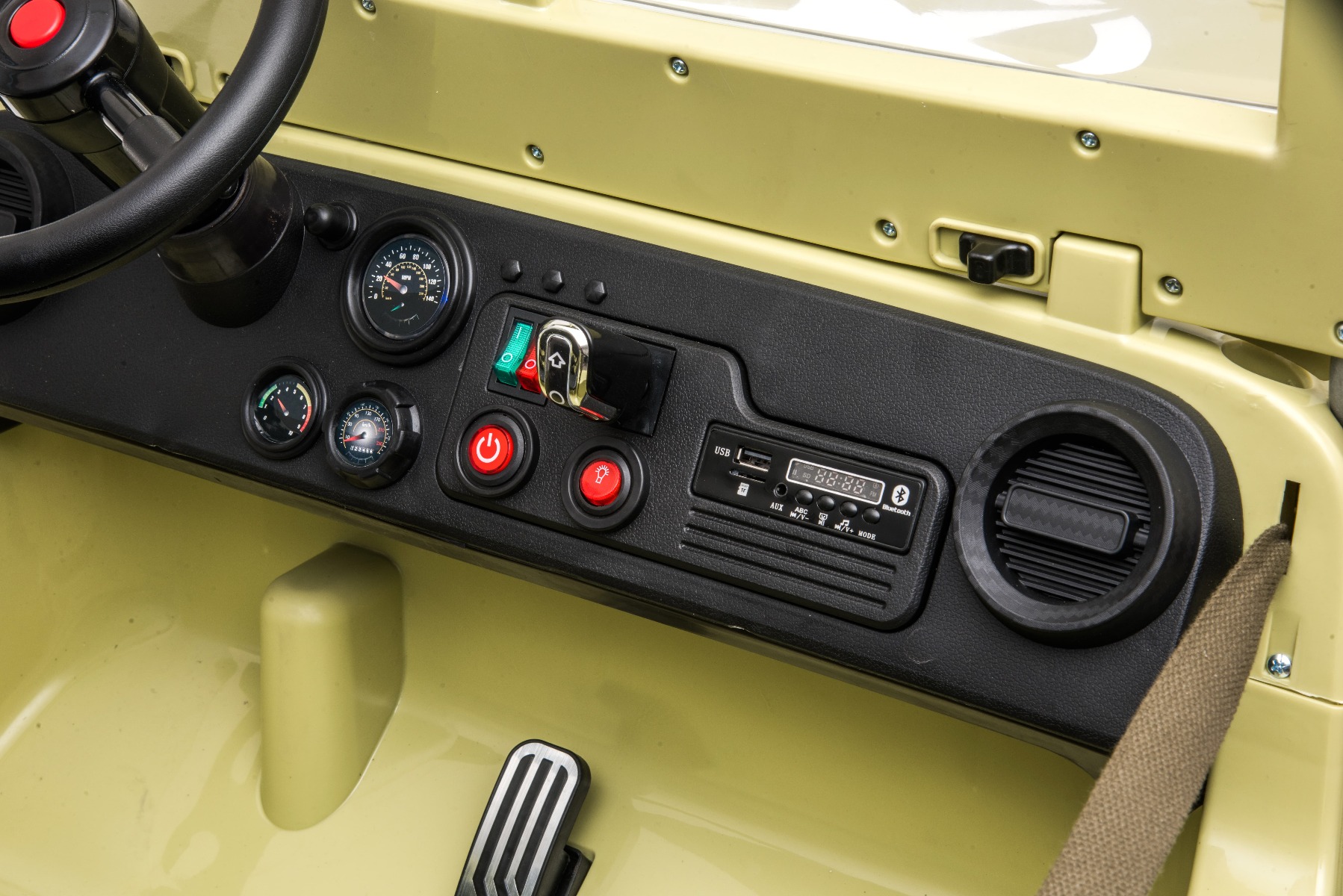 MP3 prehrávč so vstupom USB/SD/AUX