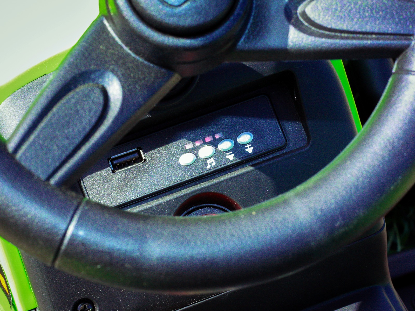 MP3 prehrávač so vstupom na USB kľúč