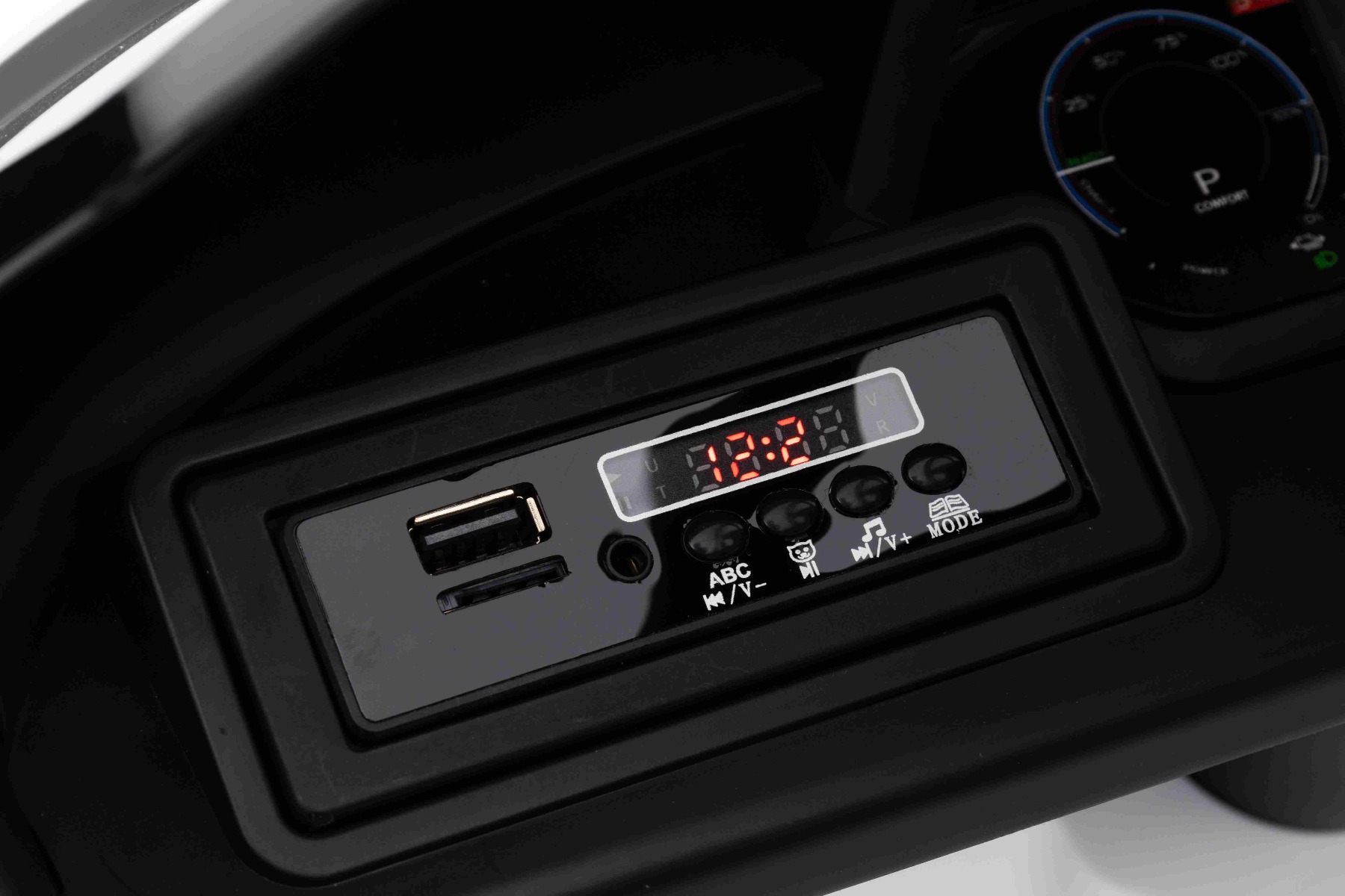 Ukazovateľ kapacity batérie a Bluetooth na MP3